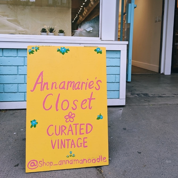 Meet your Posh Ambassador, Annamarie - Picture 2 of 4